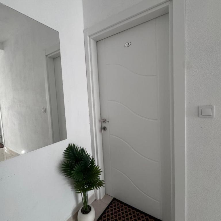 Casa Fiorita - Two-Bedroom Apartment - 3