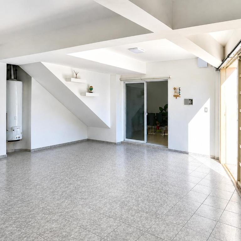 Casa con Pileta para Familias a 5 Minutos del Centro - Four-Bedroom House - 6