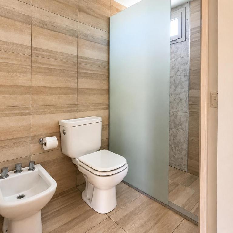 Casa con Pileta para Familias a 5 Minutos del Centro - Four-Bedroom House - 23