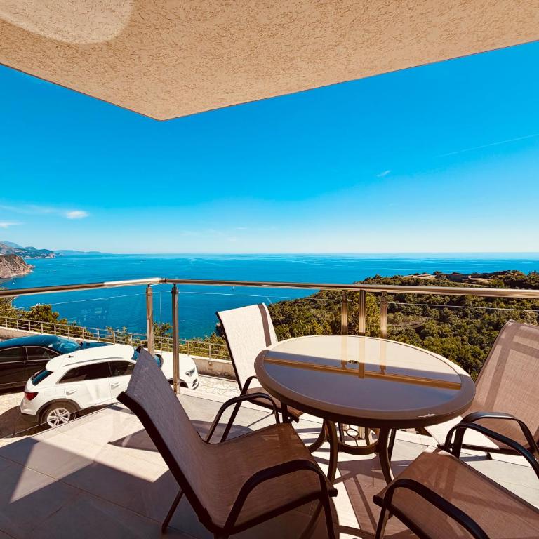 Skyline View Apt & Sea View Terrace - Appartement 2 Chambres - 21
