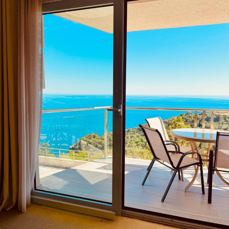 Skyline View Apt & Sea View Terrace - Appartement 2 Chambres - 26