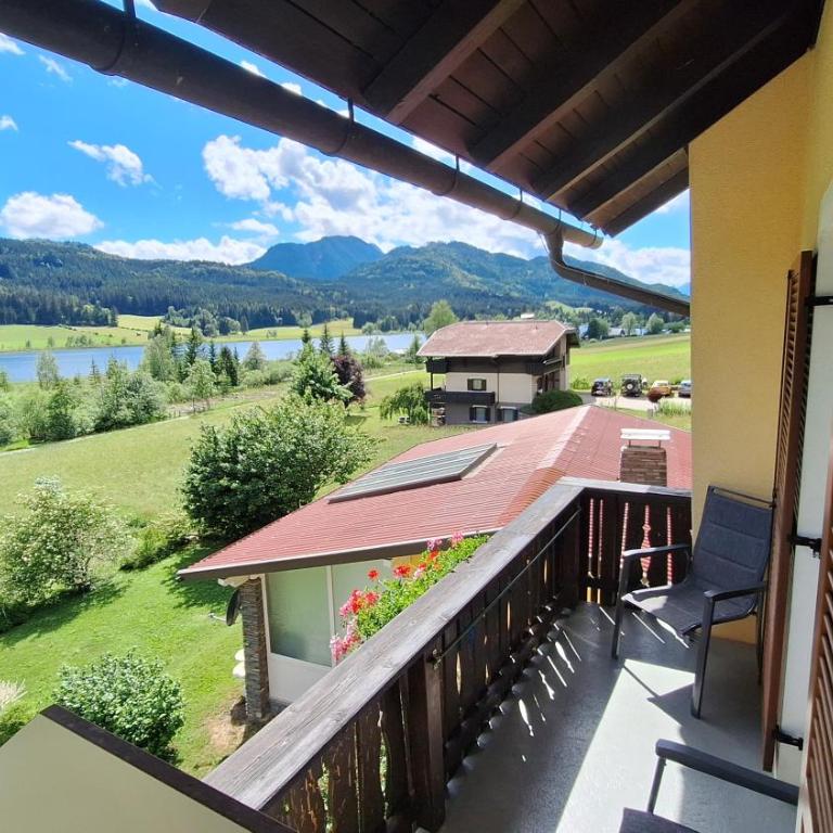 Haus Alpenfriede - Doppelzimmer mit Seeblick - 10