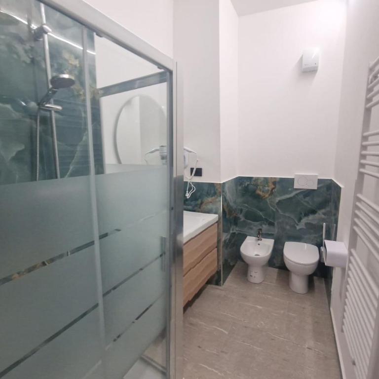 Damhomeitaly - Appartamento Deluxe con 2 Camere da Letto e Balcone - 2