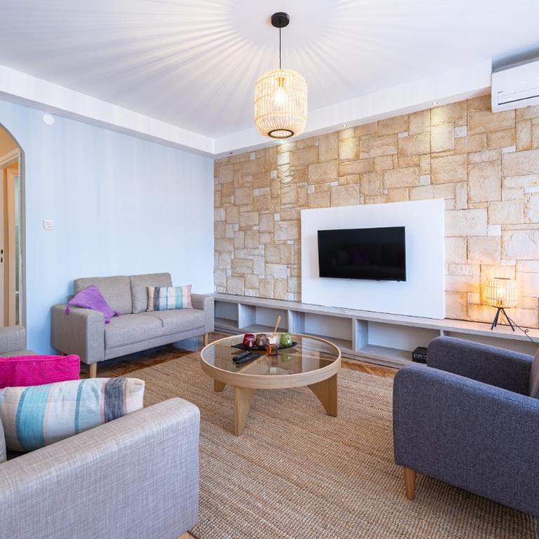 Downtown Apartment Tivat - Two-Bedroom Apartment - 12