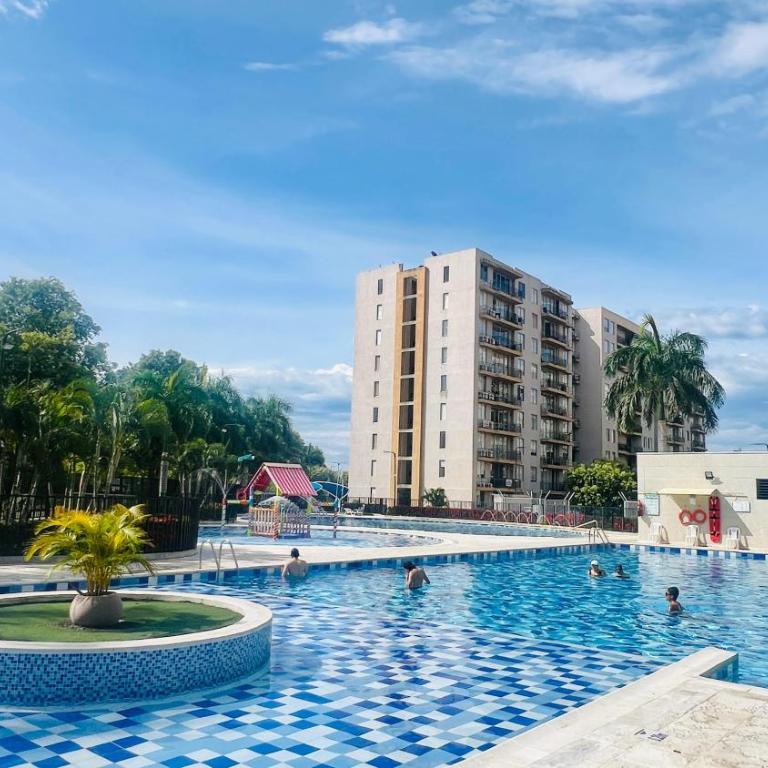 Apto en conjunto cerrado con piscina. - Two-Bedroom Apartment - 10