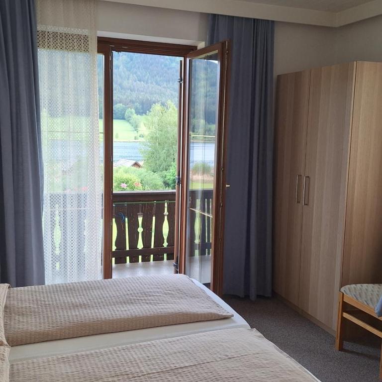 Haus Alpenfriede - Doppelzimmer mit Seeblick - 13