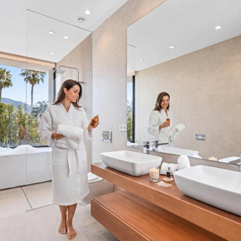 VACATION MARBELLA I Villa Trophy, Built in 2026, Private Turquoise Pool, 6BDR, Walking Distance to Los Naranjos, Minutes from Puerto Banus, Luxury Interiors, Private GYM, Lounge Bar - Villa Superior - 19