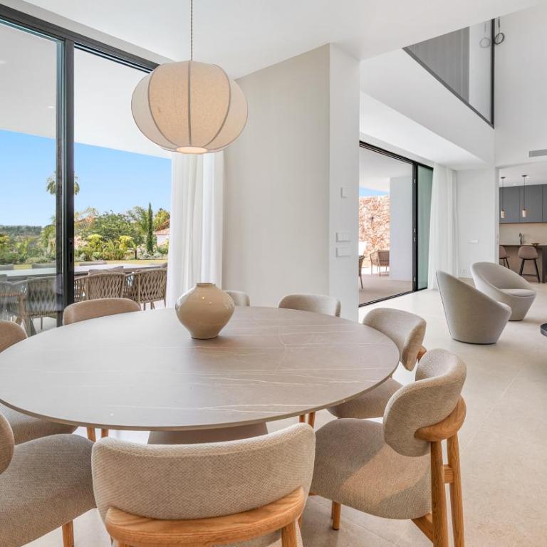 VACATION MARBELLA I Villa Trophy, Built in 2026, Private Turquoise Pool, 6BDR, Walking Distance to Los Naranjos, Minutes from Puerto Banus, Luxury Interiors, Private GYM, Lounge Bar - Villa Superior - 28