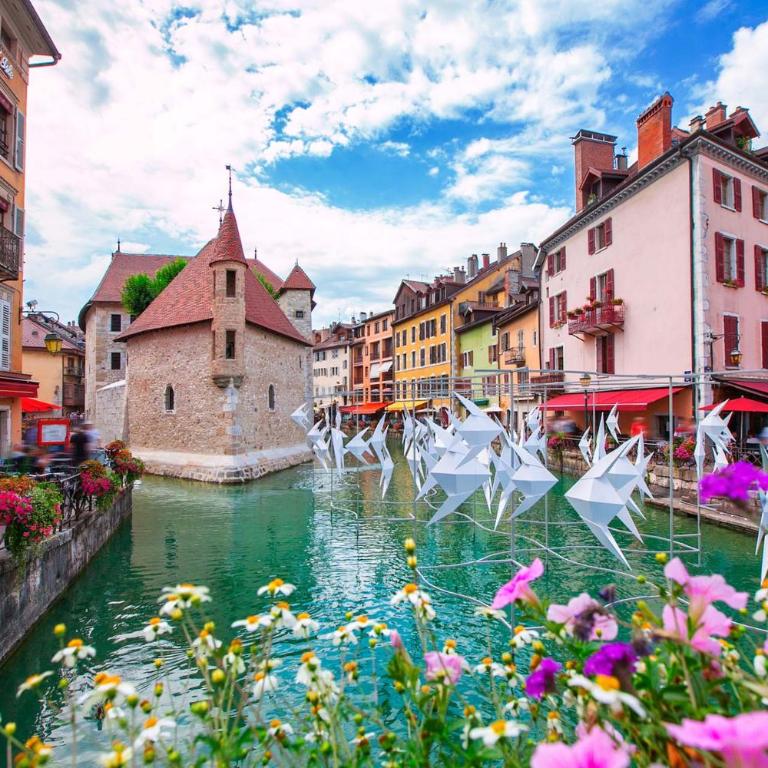 Studio PREMIUM cosy classé 24m2, 2 lits, proche centre, Netflix, Climatisation, Parking privé - Apartment - 21