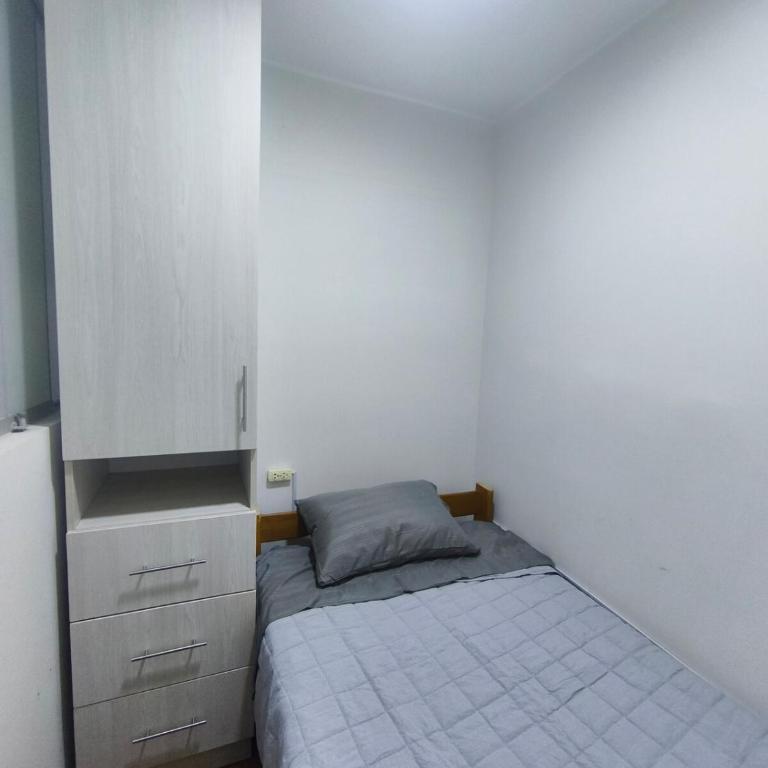 Departamemto acogedor y moderno - Three-Bedroom Apartment - 8