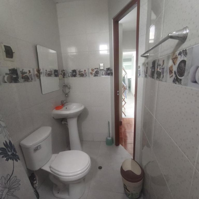 Departamemto acogedor y moderno - Three-Bedroom Apartment - 6