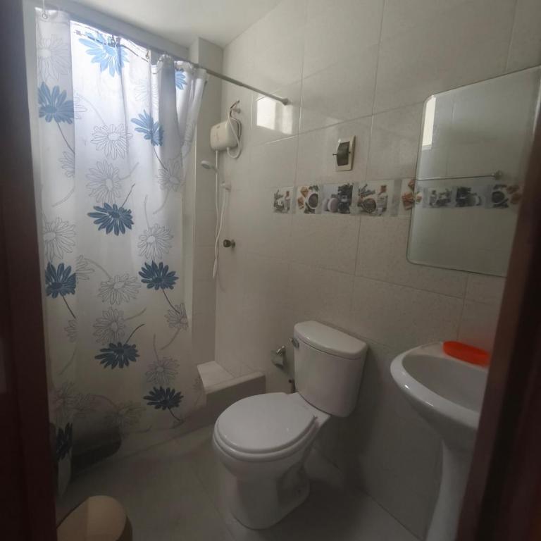 Departamemto acogedor y moderno - Three-Bedroom Apartment - 15