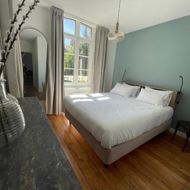 Appartements boutique dans un hôtel particulier rénové Centre & gare Parking privé Villa Vermillon Galerie - Apartamento Deluxe de 1 dormitorio - 10