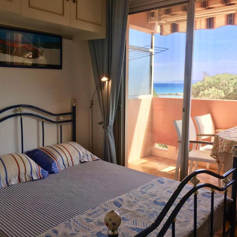 Appartement face à mer, Bormes-les-Mimosas, Plage de La Favière - Appartement 2 Chambres - 7