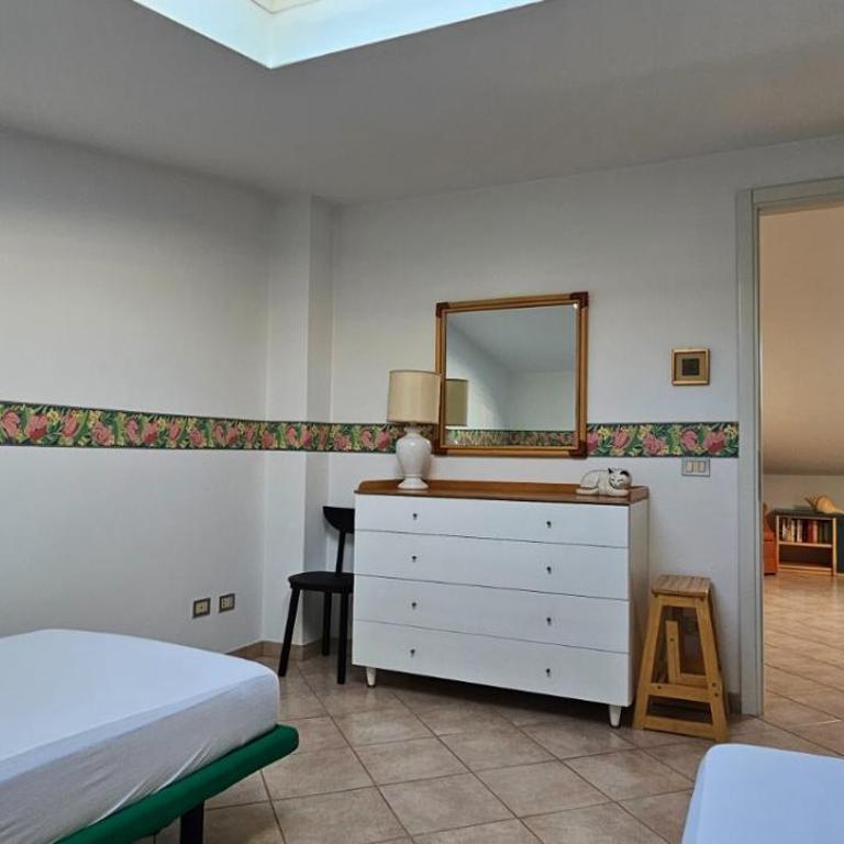 Appartamento con suggestiva vista mare a Sanremo - Appartamento con 2 Camere da Letto, Terrazza e Vista Mare - 34