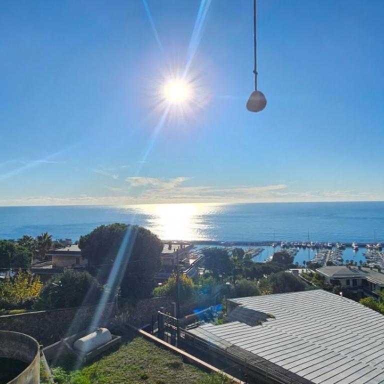 Appartamento con suggestiva vista mare a Sanremo - Appartamento con 2 Camere da Letto, Terrazza e Vista Mare - 55