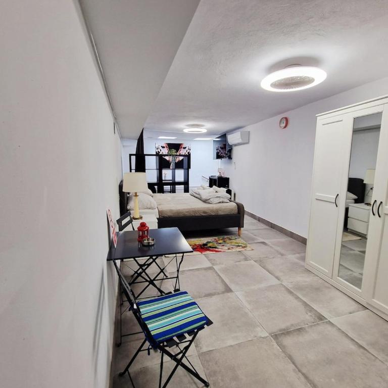 Urogallos Garden Villas Studio Retreat - Estudio Deluxe con cama grande - 12