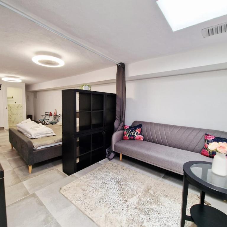 Urogallos Garden Villas Studio Retreat - Estudio Deluxe con cama grande - 3