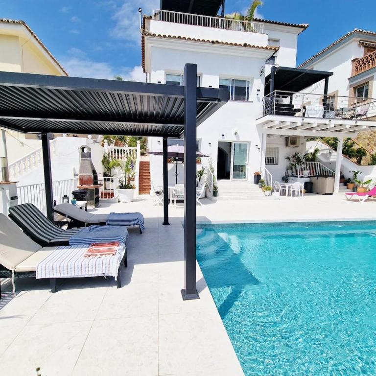 Urogallos Garden Villas Studio Retreat - Estudio Deluxe con cama grande - 9