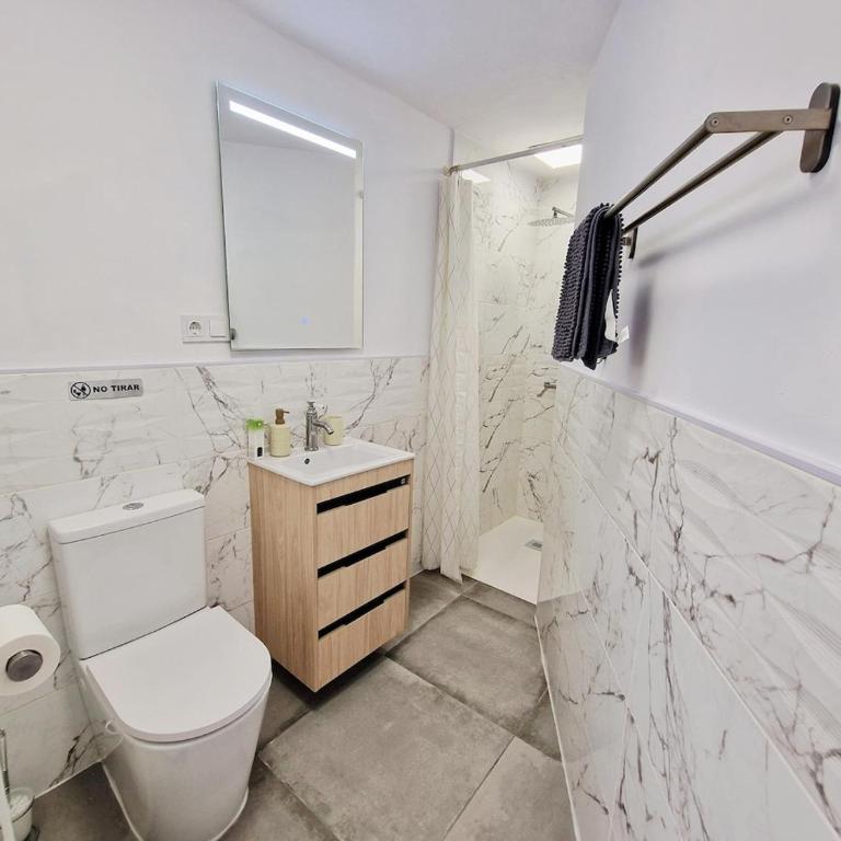 Urogallos Garden Villas Studio Retreat - Estudio Deluxe con cama grande - 20