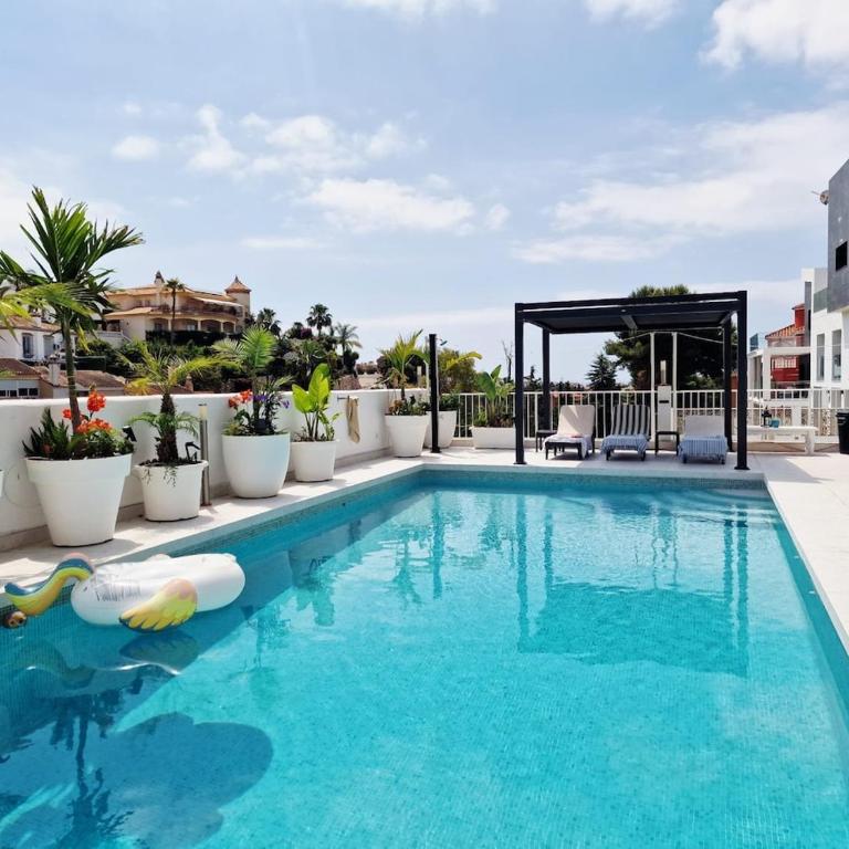 Urogallos Garden Villas Studio Retreat - Estudio Deluxe con cama grande - 35