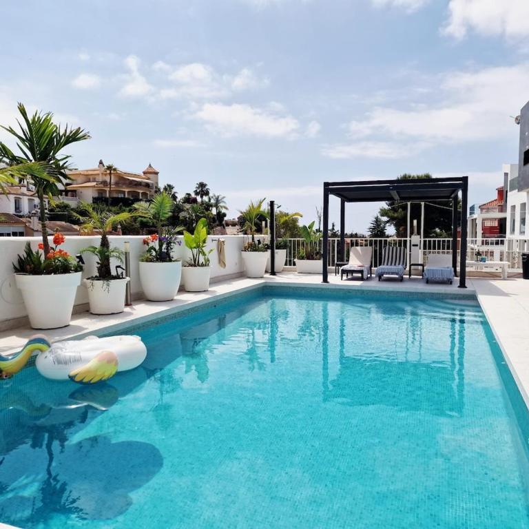 Urogallos Garden Villas Studio Retreat - Estudio Deluxe con cama grande - 38