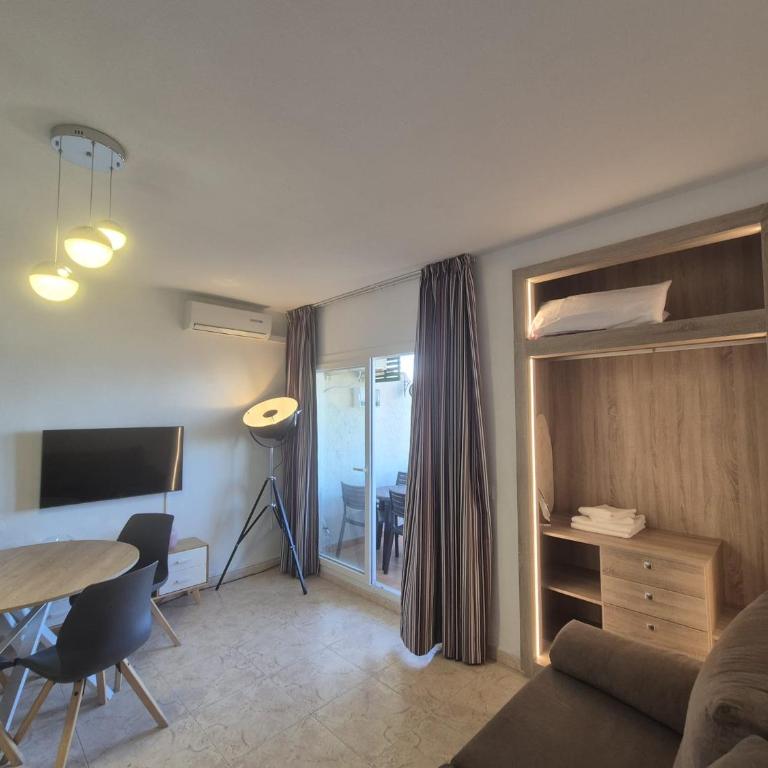 Benalbeach con vistas en primera linea de playa - Appartement 1 Chambre - 7