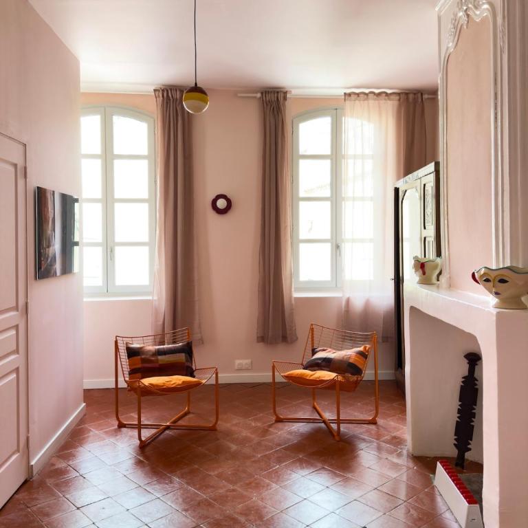 Town House with Private Pool in Arles Center - Four-Bedroom House - 16