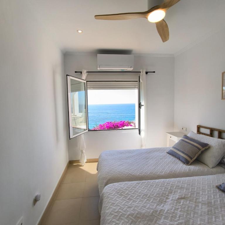 Frontline of the sea, 3 rooms 2 baths, Parking - Three-Bedroom Villa - 14