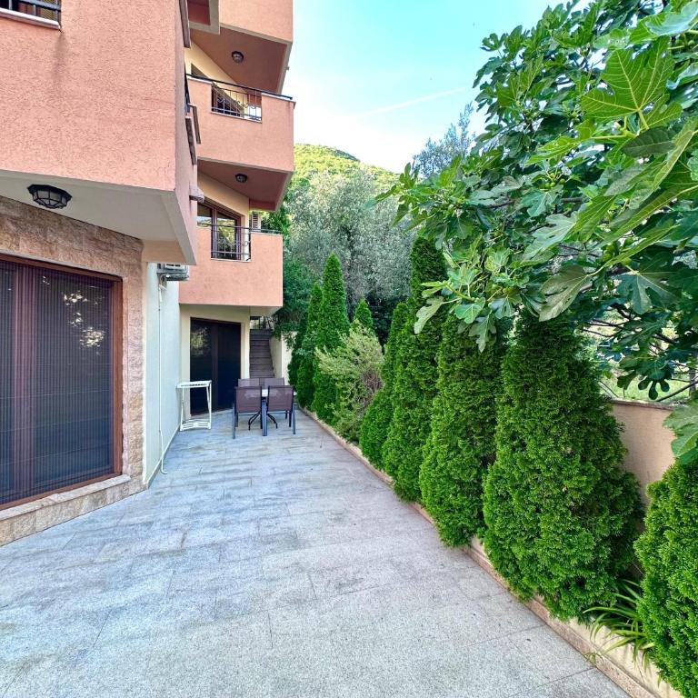 Apartments Ivan - Apartman s 1 Spavaćom Sobom, Popločanim Dvorištem i Pogledom na Vrt - 7