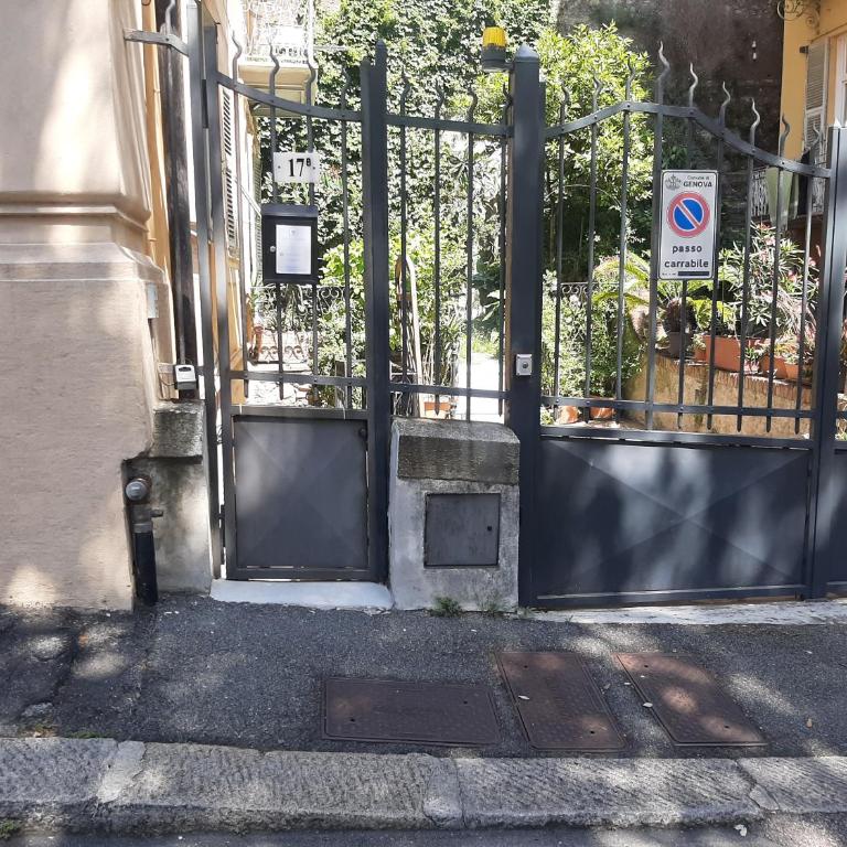 Experience Genoa-Traditional Home in Castelletto - One-Bedroom Apartment - 3
