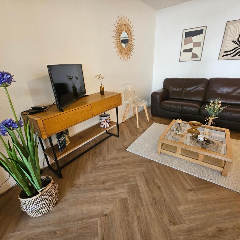 Au coeur du Palais des Arts en centre ville pour 5 personnes - One-Bedroom Apartment - 4