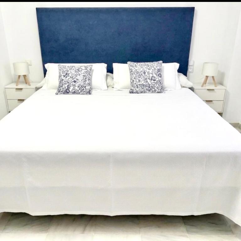 MI CAPRICHO BEACHFRONT 410 - Apartment with terrace and private garden by the sea - One-Bedroom Apartment - Sea Side - 30