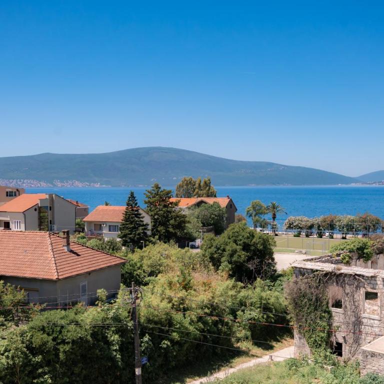 Tivat TOP privacy apartments Manor - Apartman sa 1 Spavaćom Sobom, Pogledom na More i Balkonom - 3