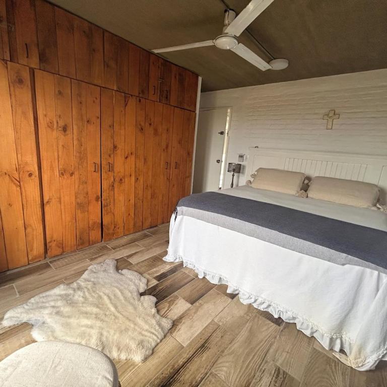 Spacious 4-bedroom house with a pool across the street from Ocean Park beach - Casa - 4