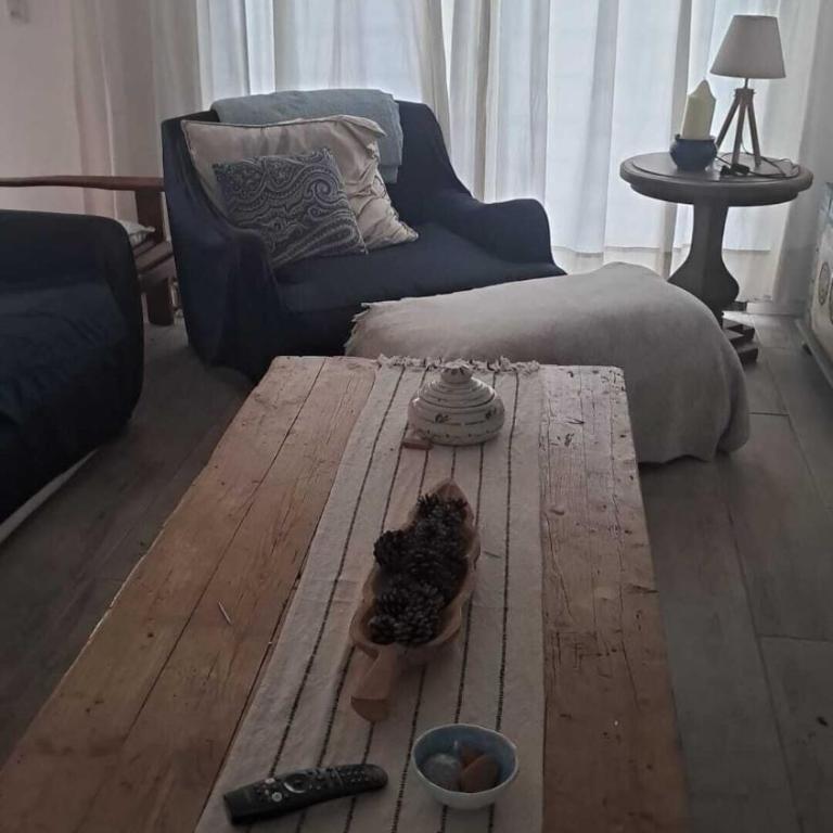 Spacious 4-bedroom house with a pool across the street from Ocean Park beach - Casa - 22