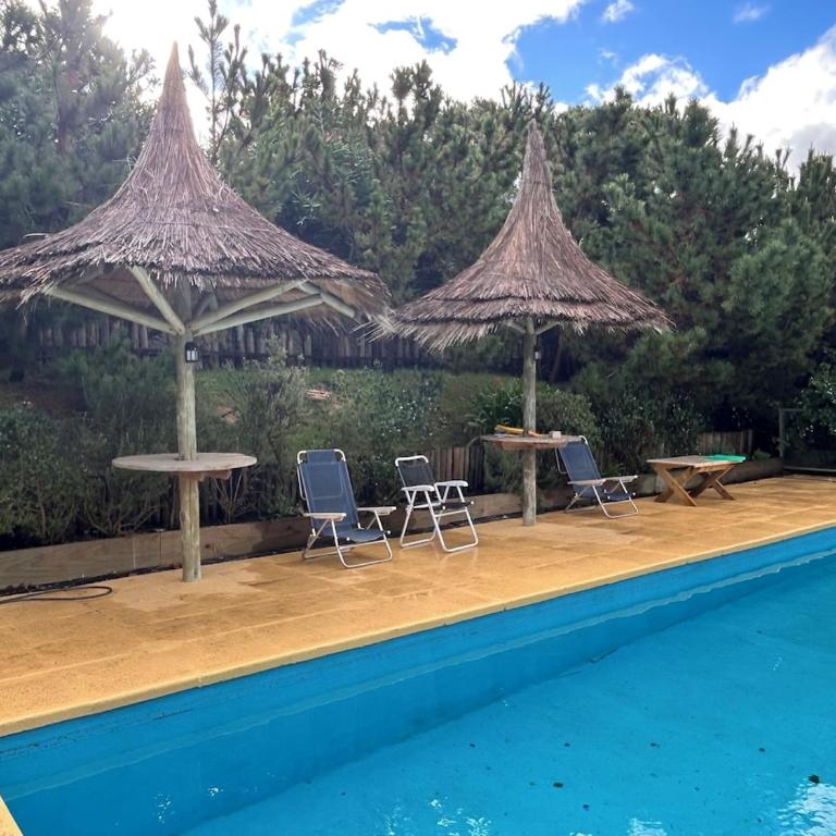 Spacious 4-bedroom house with a pool across the street from Ocean Park beach - Casa - 24