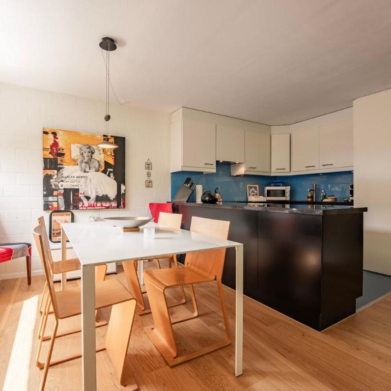 Central Cozy Family friendly Stylish Apartment I View to Jungfrau & Männlichen I Wengen - Apartment mit 3 Schlafzimmern - 3