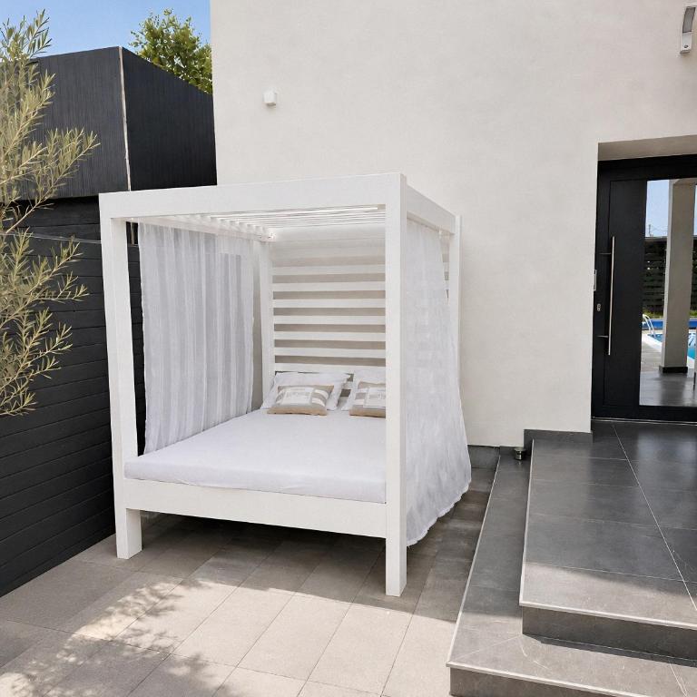 LUXIA PRIVATE ESTATE Sauna & Pool x Jacuzzi with Fireplace outdoor lounge - Villa avec Piscine Privée - 8