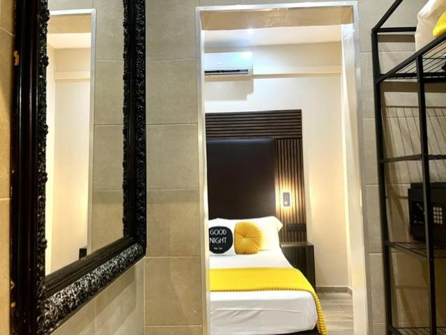 Front Arc - Habitación Doble con baño privado - 7