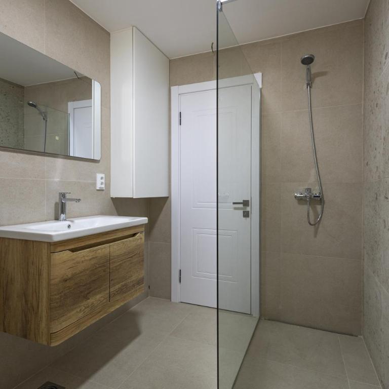 Sun Apartments Marija - Apartman sa 1 Spavaćom Sobom sa Pogledom na Grad - 3