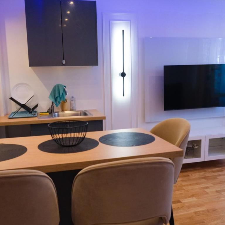 Cosy 3 - One-Bedroom Apartment - 7