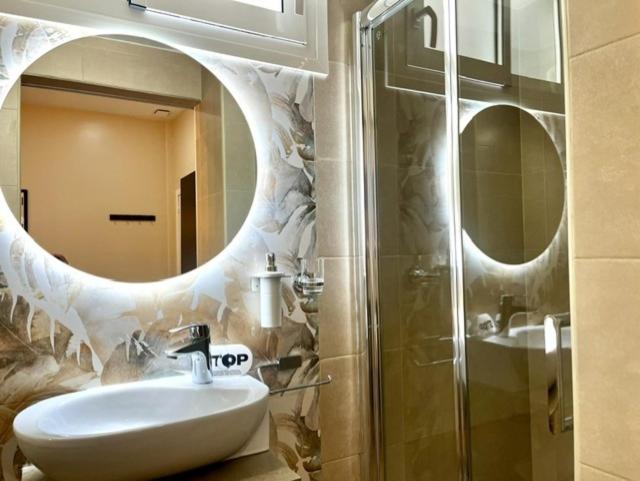 Front Arc - Habitación Doble con baño privado - 4