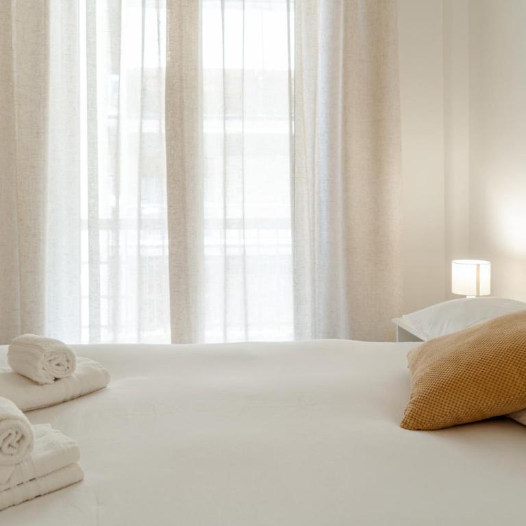 Karma flower - Chambre Double avec Salle de Bains Commune - 1