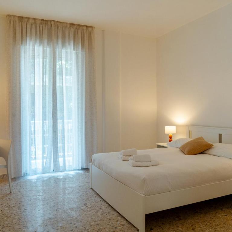 Karma flower - Chambre Double avec Salle de Bains Commune - 5