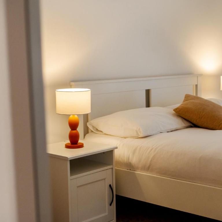 Karma flower - Chambre Double avec Salle de Bains Commune - 8
