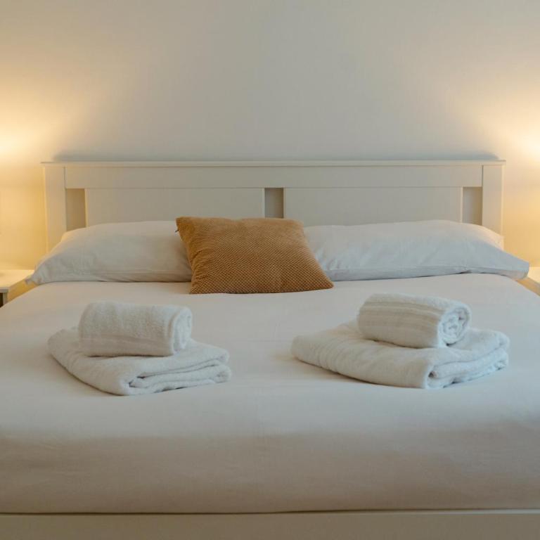 Karma flower - Chambre Double avec Salle de Bains Commune - 2