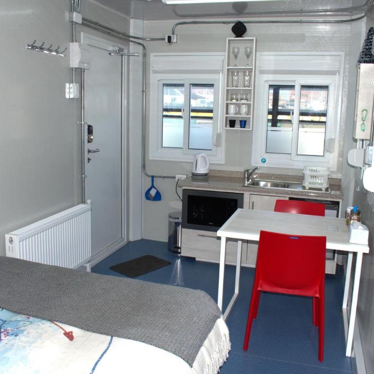 Container Departamento Río Baguales - One-Bedroom Apartment - 12