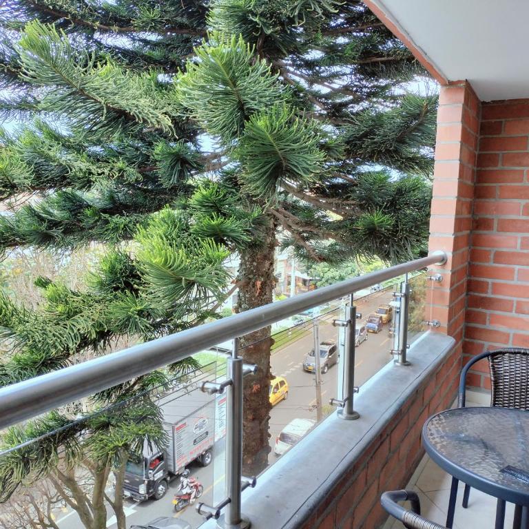 Moderno 100 m2, 3 camas, buenas vistas, wifi 402 - Three-Bedroom Apartment - 53