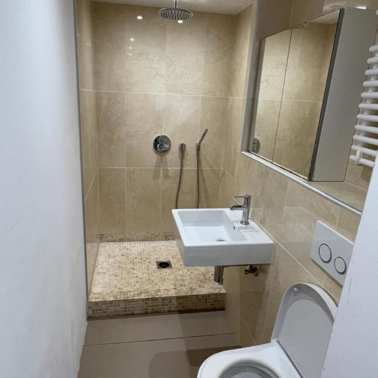 Appartment in Center 2 Bedrooms & 2 Bathrooms Exclusive Style Saint Tropez - Apartamento de 2 dormitorios - 3